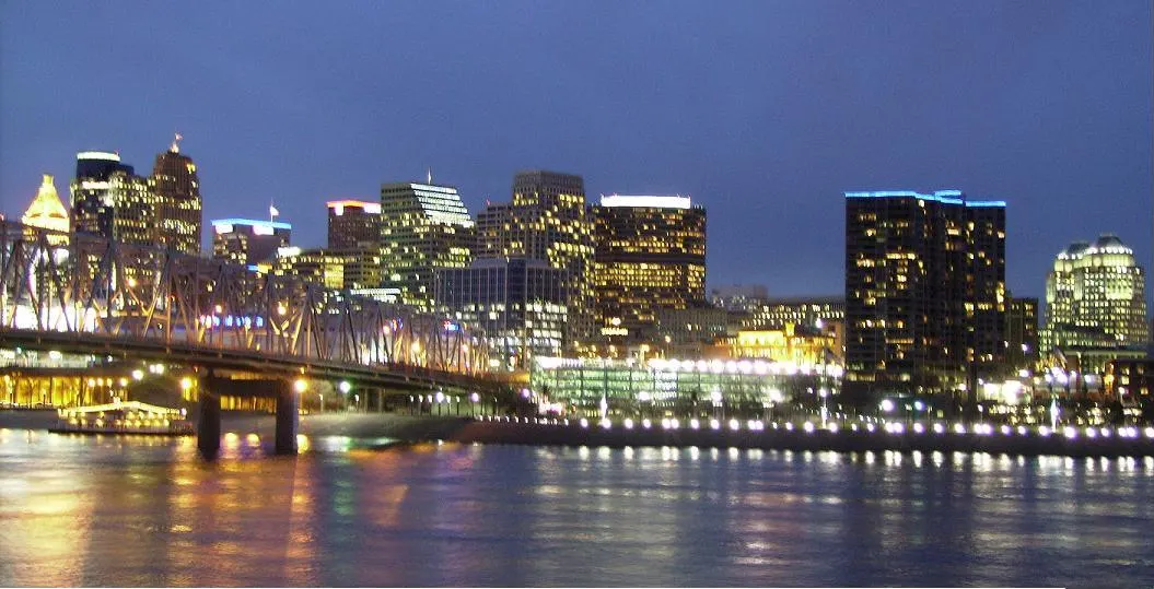 Downtown Cincinnati skyline at dusk, photographed in 2007; regional orientation